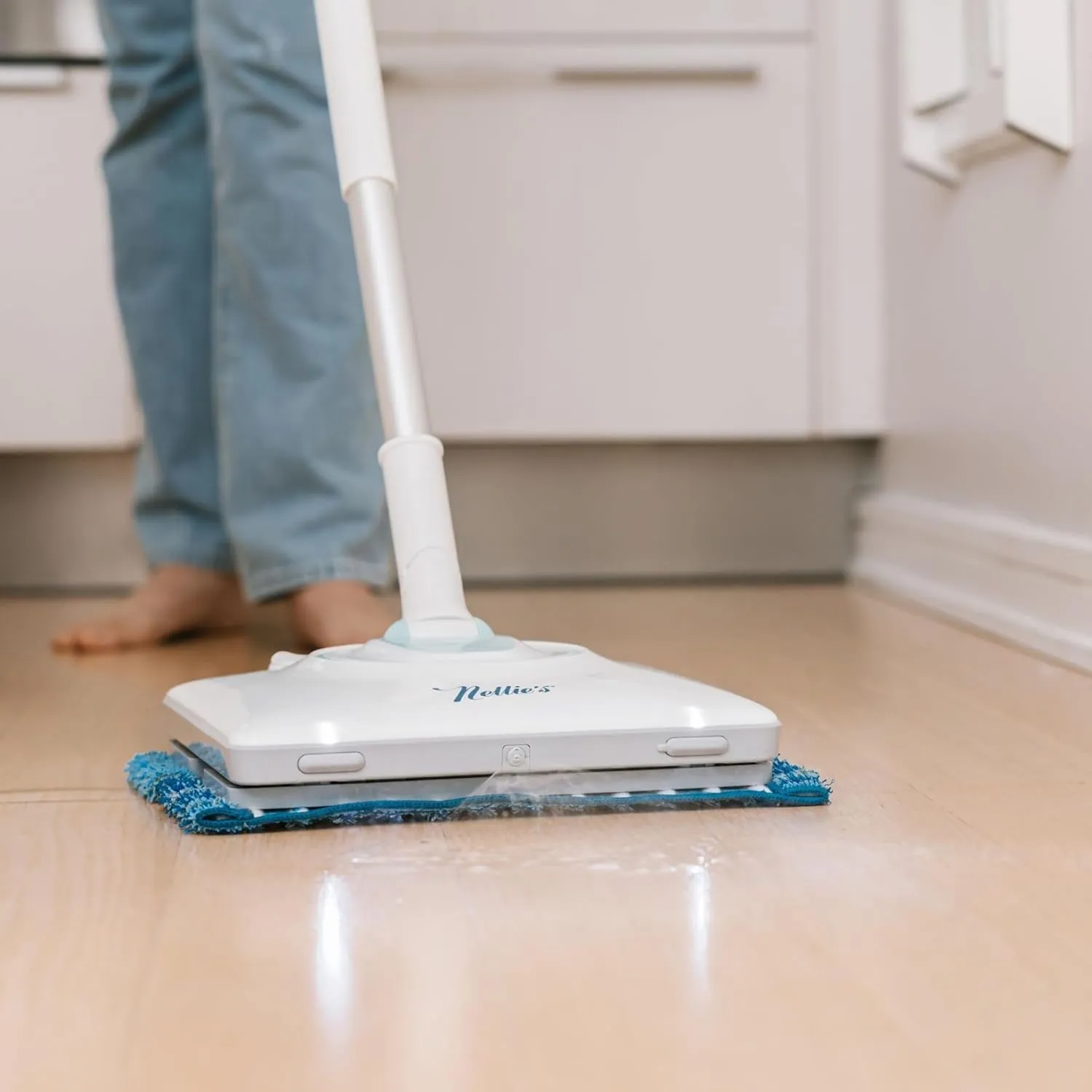Nellie's WOW Mop Cordless Floor Scrubber