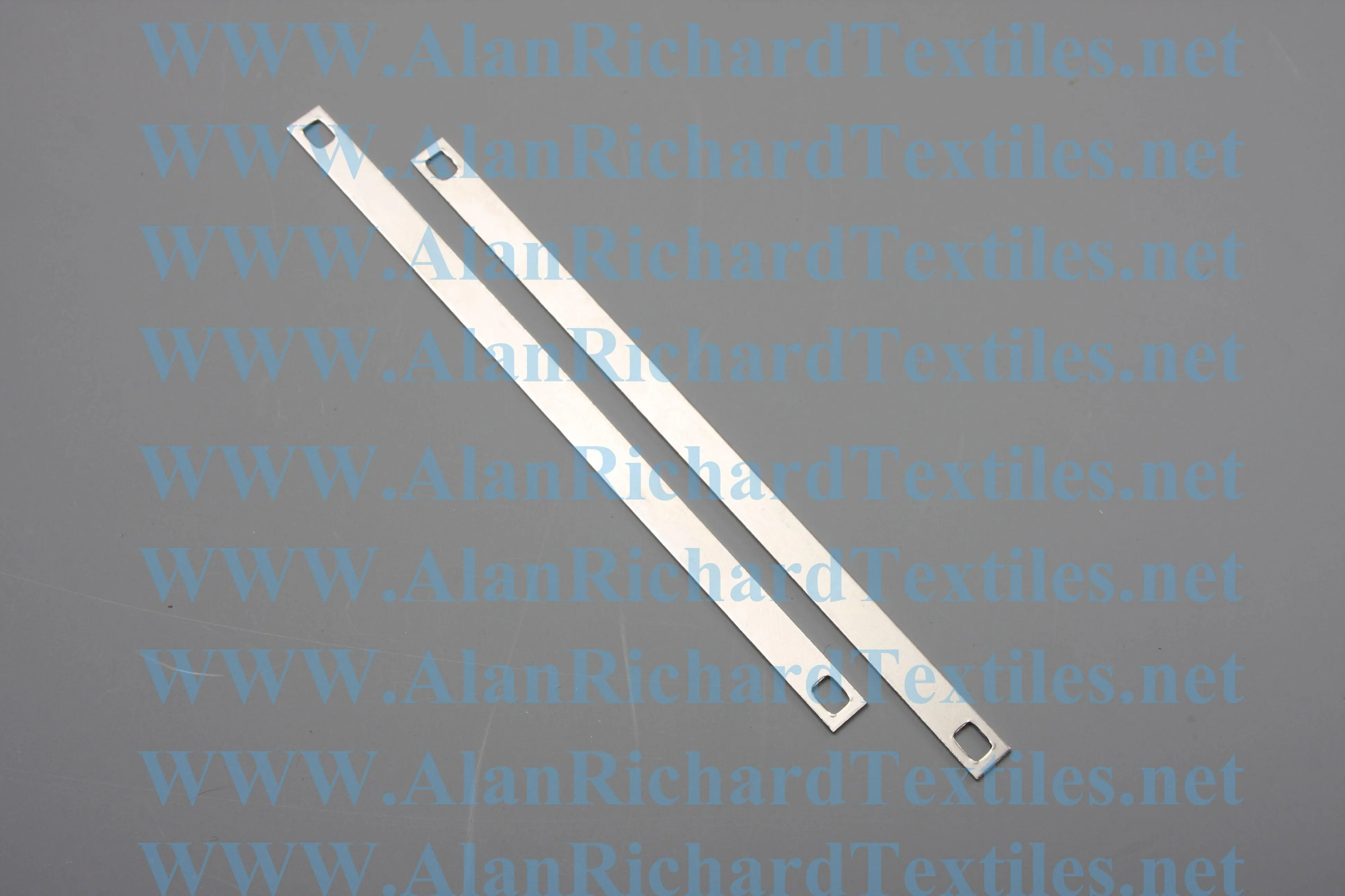 Rollease Spears - Up To 9' - Per Pair