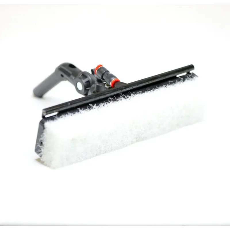 TUCKER BRUSH Water Fed Alpha Scrubber